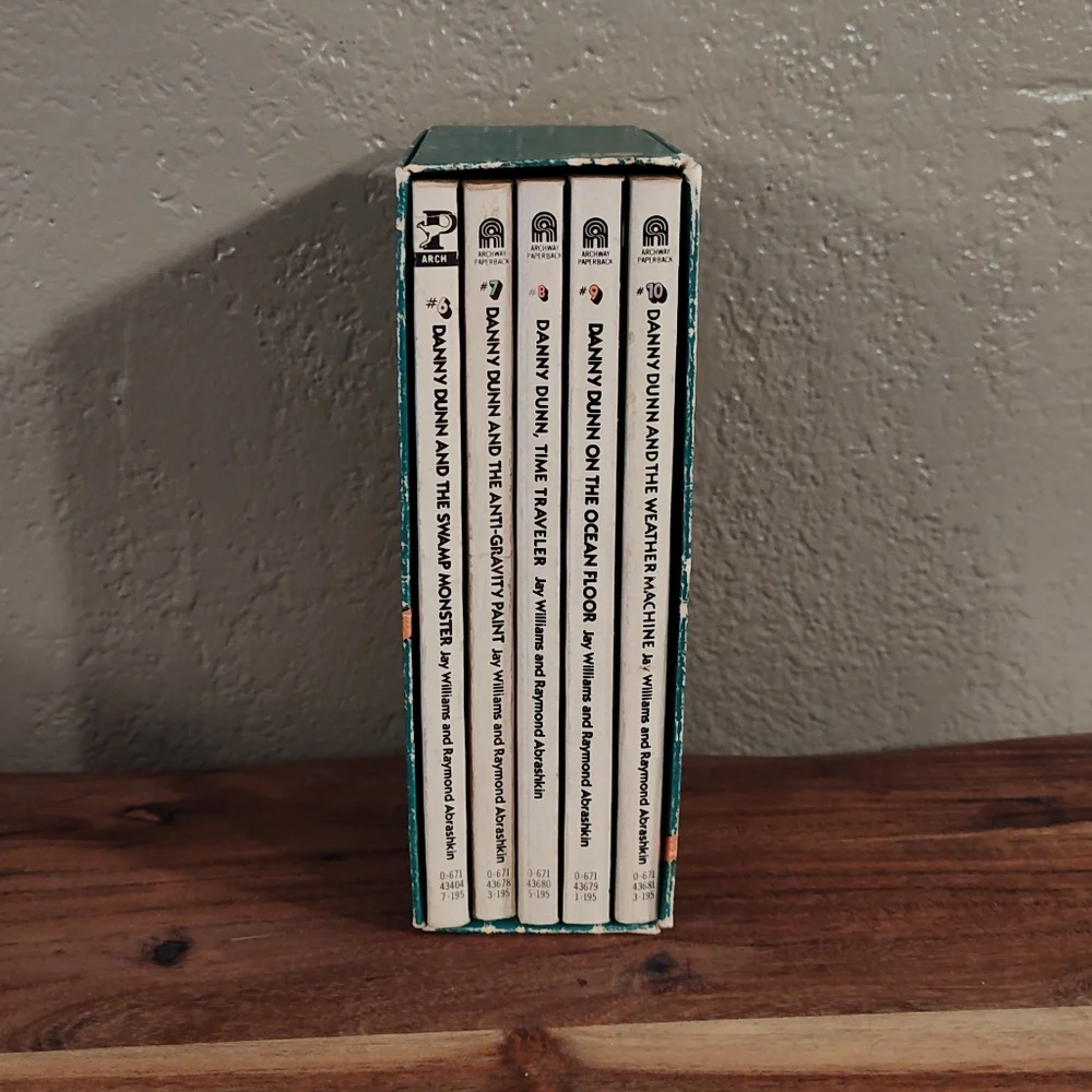 Danny Dunn #6-10 Fantastic Thrills & Fun Science Fiction Book Box Set - Picture 5 of 8